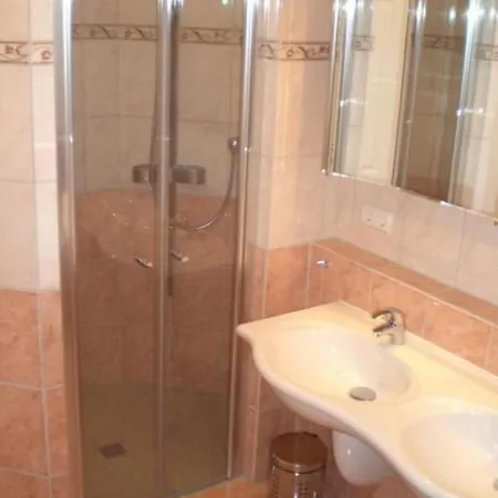 アパート Katharina